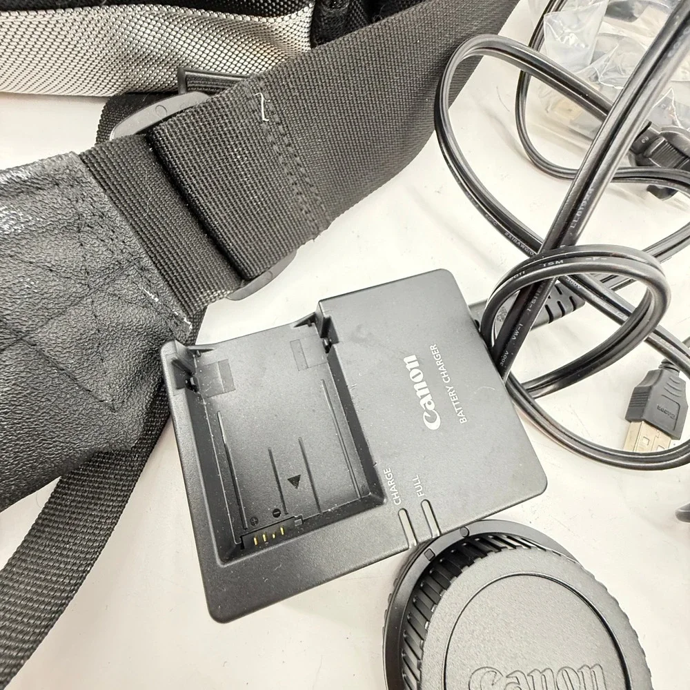 Canon SLR‎ EOS Rebel T2i Extra 55-250mm 58mm Lens Case Charger Chords 2 straps